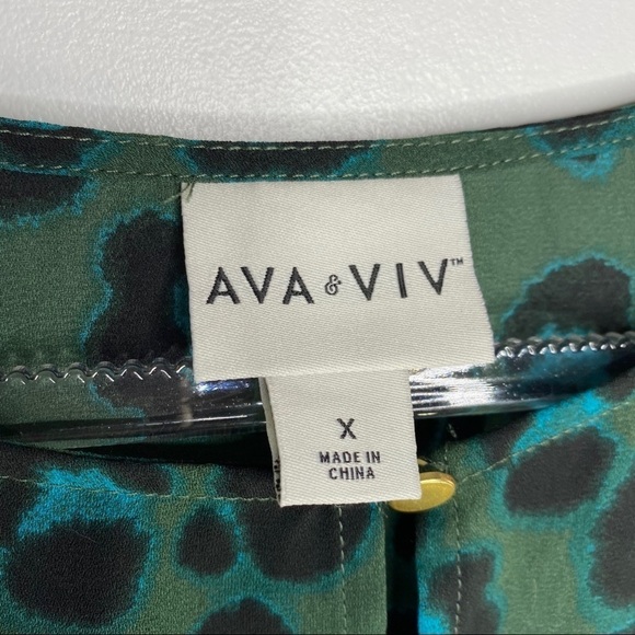 Ava & Viv New w/o tags Emerald Animal Print top - Picture 5 of 10